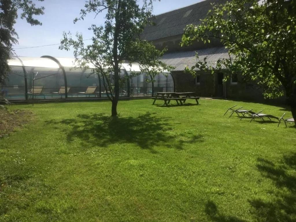 La Petellerie, Maison De Campagne Avec Piscine Pour Un Sejour Detente Moyon Exterior photo